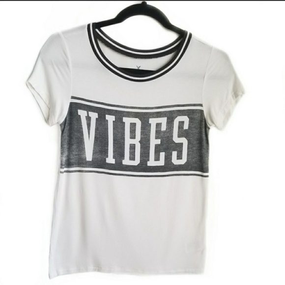 XS American Eagle Outfitters Soft & Sexy Vibes t-shirt - Picture 1 of 3